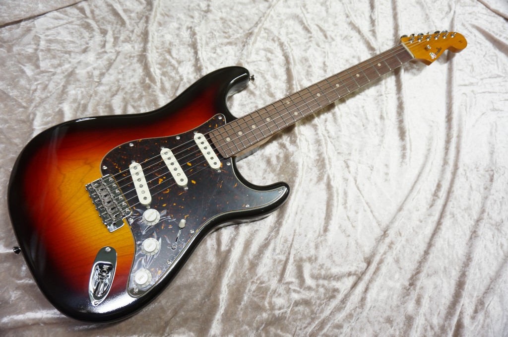 製品紹介 - 大阪のオーダーメイドギター・ベースの専門店